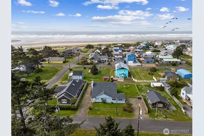 34 4th Street S, Pacific Beach, WA 98571 - Photo 31