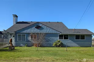 34 4th St S, Pacific Beach, WA 98571 - Photo 1