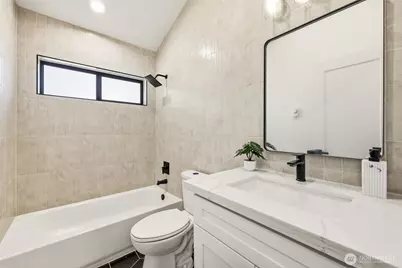 526 N 100th Street, Seattle, WA 98133 - Photo 17