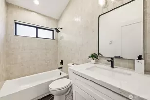 526 N 100th St, Seattle, WA 98133 - Photo 17