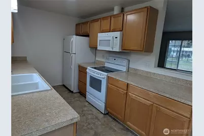 12221 NE 75th Street, Kirkland, WA 98033 - Photo 7