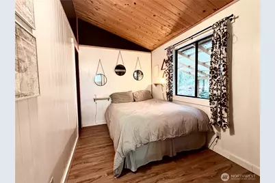 153 Chinook Way, Center Island, WA 98221 - Photo 9