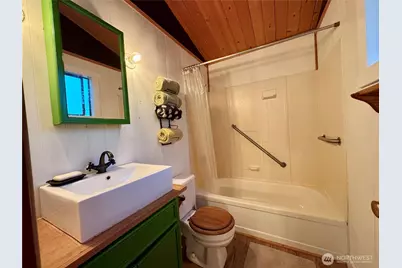 153 Chinook Way, Center Island, WA 98221 - Photo 11