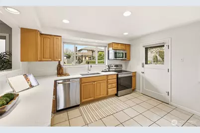 4019 SW Henderson Street, Seattle, WA 98136 - Photo 13