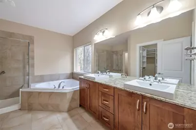 15324 160th Place SE, Renton, WA 98058 - Photo 17