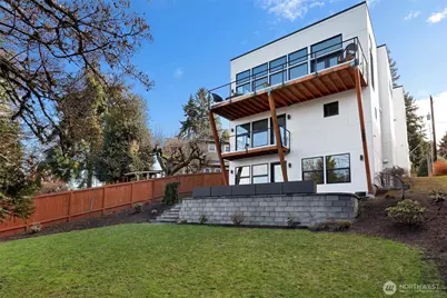 4224 NE 124th Street, Seattle, WA 98125 - Photo 1