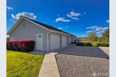 55086 Bay Area Drive NE, Electric City, WA 99123 - Photo 7
