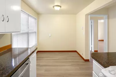 7311 Woodlawn Avenue NE, Seattle, WA 98115 - Photo 15