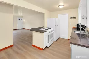 7311 Woodlawn Ave NE, Seattle, WA 98115 - Photo 13