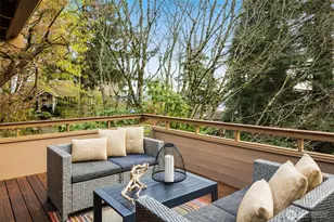 8440 W Mercer Way, Mercer Island, WA 98040 - Photo 17