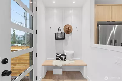 6515 19th Avenue NW, Seattle, WA 98117 - Photo 3