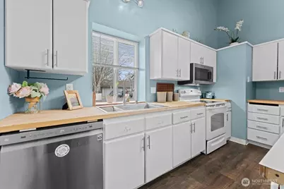 13414 NW Indian Springs Dr, Vancouver, WA 98685 - Photo 11