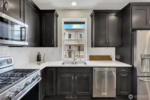 14610 36th Ave NE, Lake Forest Park, WA 98155 - Photo 7