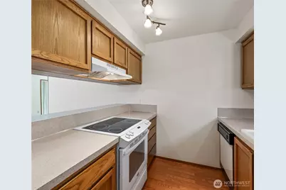 18910 Bothell Everett Hwy #H2, Bothell, WA 98012 - Photo 15