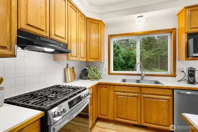 4484 Benita Place NE, Bremerton, WA 98310 - Photo 15