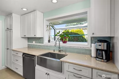 32229 24th Avenue SW, Federal Way, WA 98023 - Photo 7