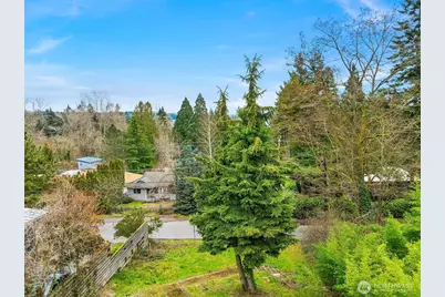 9229 45th Avenue NE, Seattle, WA 98115 - Photo 3