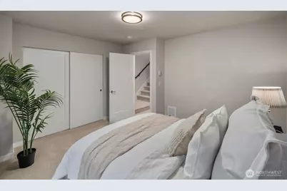 14517 1st Avenue NE #D, Shoreline, WA 98155 - Photo 17