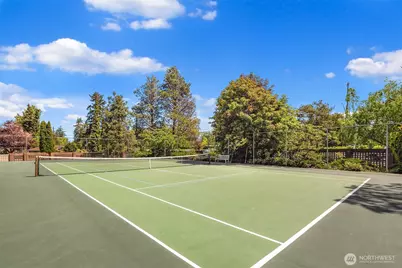 6369 Sand Point Way NE, Seattle, WA 98115 - Photo 23