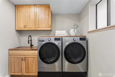 7036 NE 161st Street, Kenmore, WA 98028 - Photo 17