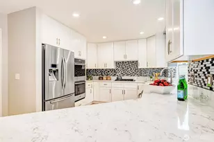 19125 NE 51st St, Sammamish, WA 98074 - Photo 13