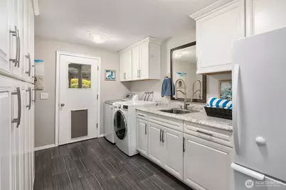 3429 Lincoln Drive NE, Renton, WA 98056 - Photo 23