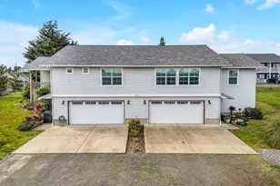 1401 N Ocean Beach Blvd, Long Beach, WA 98631 - Photo 1