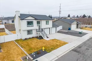 2479 3rd St SE, East Wenatchee, WA 98802 - Photo 5