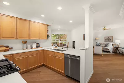 836 2nd Avenue #303, Kirkland, WA 98033 - Photo 5