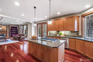 24502 NE 27th Pl, Sammamish, WA 98074 - Photo 11