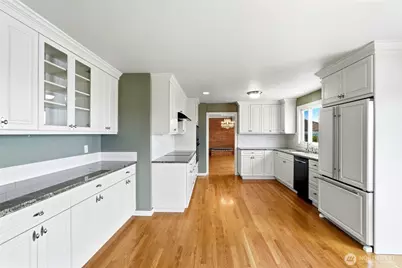 2602 Hillside Lane, Everett, WA 98203 - Photo 9