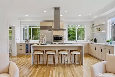 612 128th Avenue NE, Bellevue, WA 98005 - Photo 9