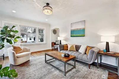 920 N 75th Street, Seattle, WA 98103 - Photo 9