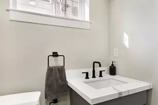 920 N 75th St, Seattle, WA 98103 - Photo 31