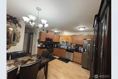 10050 19th Avenue SW, Seattle, WA 98146 - Photo 7
