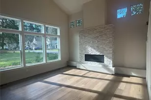 9207 NE 175th St, Bothell, WA 98011 - Photo 5