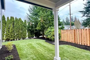 9207 NE 175th St, Bothell, WA 98011 - Photo 29