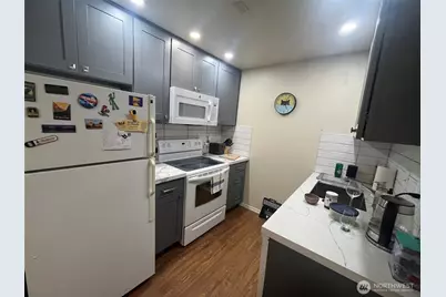 6519 4th Avenue NE, Seattle, WA 98115 - Photo 9