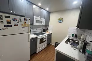 6519 4th Ave NE, Seattle, WA 98115 - Photo 9