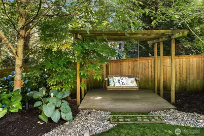 510 215th Court SE, Sammamish, WA 98074 - Photo 31