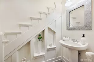 809 NW 58th St, Seattle, WA 98107 - Photo 11