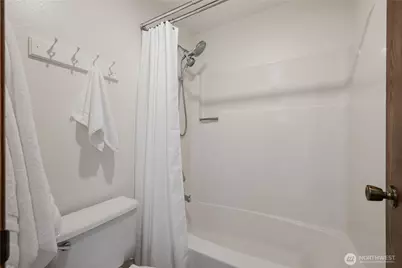 7317 30th Avenue SW, Seattle, WA 98126 - Photo 15