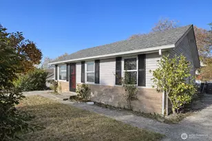 566 Bronson Way NE, Renton, WA 98056 - Photo 11