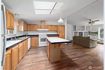 2930 Taylor Road #10, Oak Harbor, WA 98277 - Photo 7