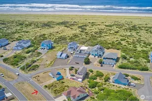 1037 Ocean Shores Blvd SW, Ocean Shores, WA 98569 - Photo 1