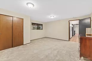 8201 181st Pl SW, Edmonds, WA 98026 - Photo 17