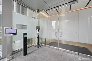 10700 NE 4th St, Bellevue, WA 98004 - Photo 37