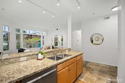 1201 13th Street #301, Bellingham, WA 98225 - Photo 11