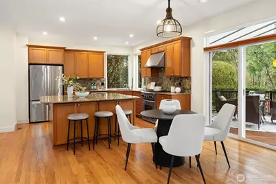 1306 275th Place SE, Sammamish, WA 98075 - Photo 11