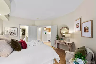 3900 2nd Avenue NE #207, Seattle, WA 98105 - Photo 29